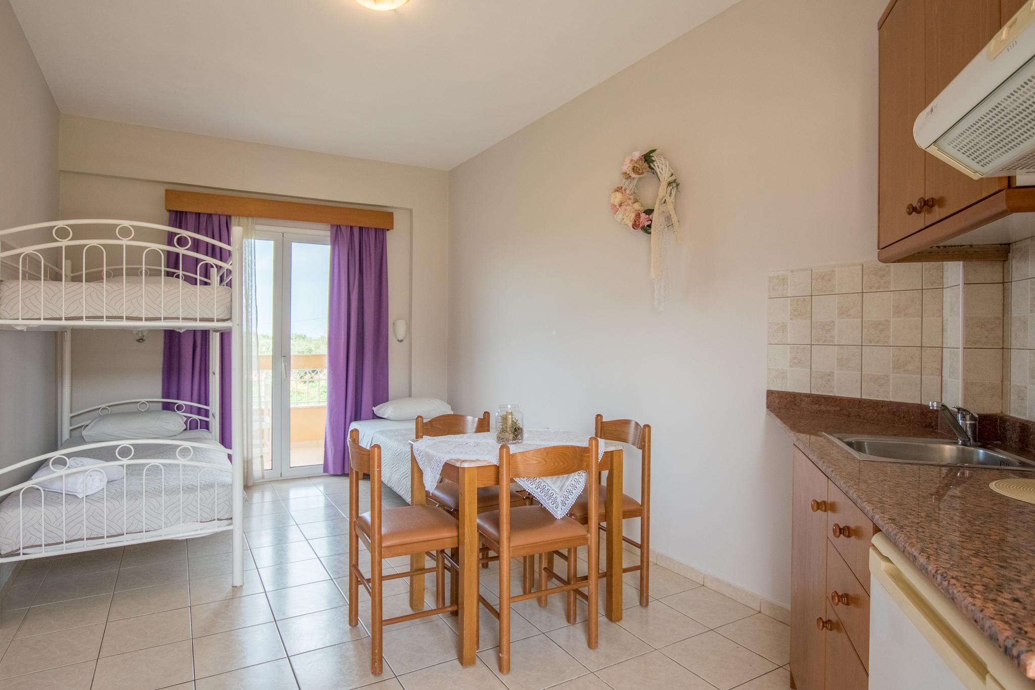 מאליה Danelis Studios & Apartments מראה חיצוני תמונה