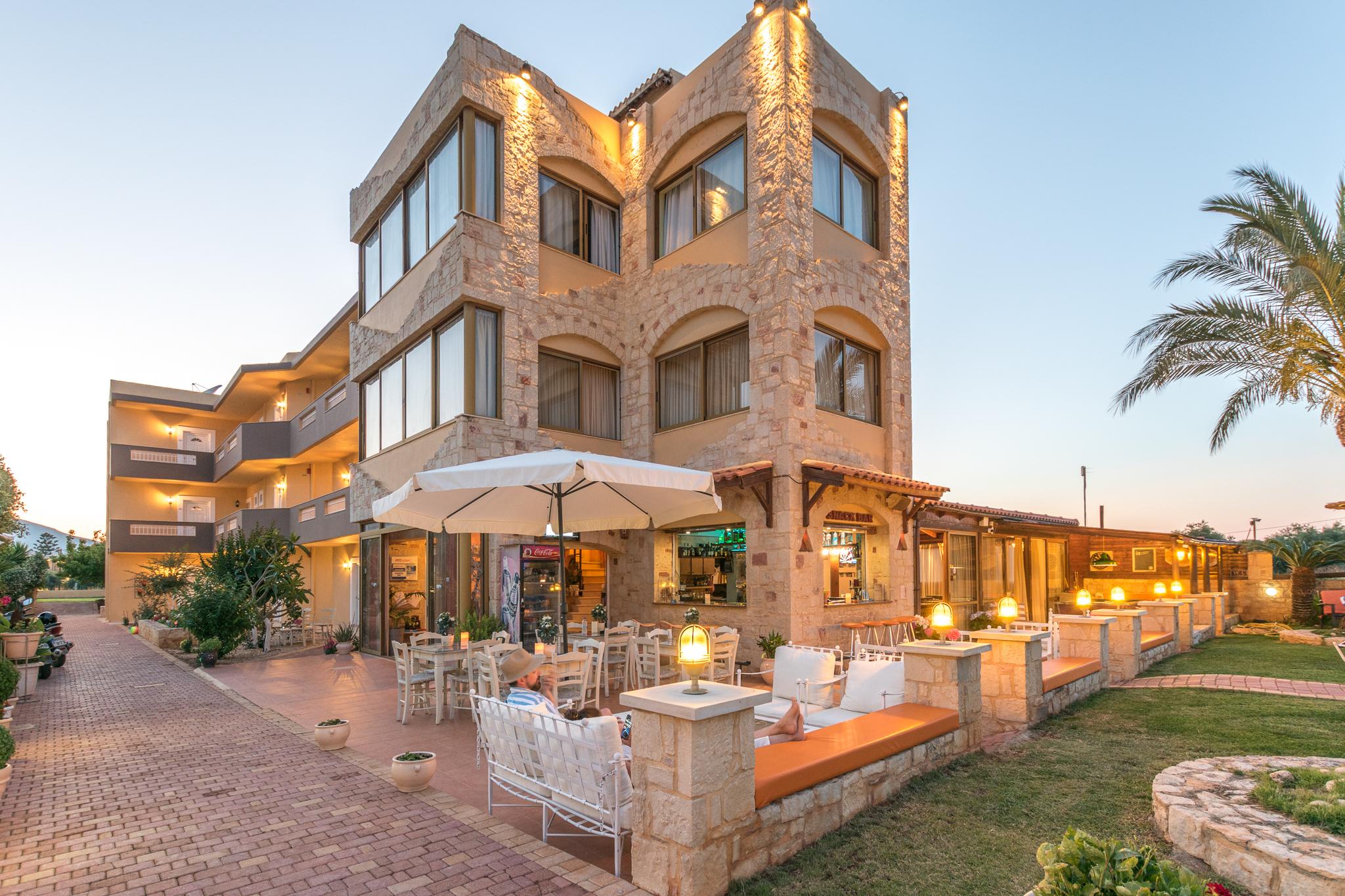 מאליה Danelis Studios & Apartments מראה חיצוני תמונה