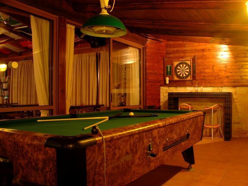 מאליה Danelis Studios & Apartments מראה חיצוני תמונה